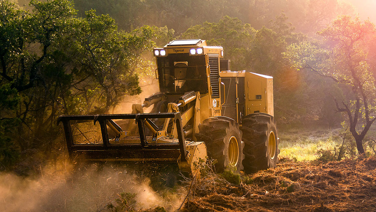 Image of a Mackolines Machines & Hire M726G mulcher working in the field