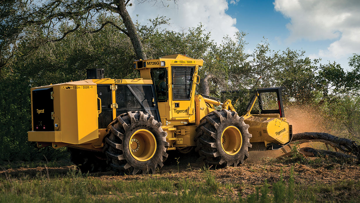 Image of a Mackolines Machines & Hire M726G mulcher working in the field