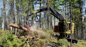 Operator, Levi Cahoon, likes the stability, boom and power of the LH822C.