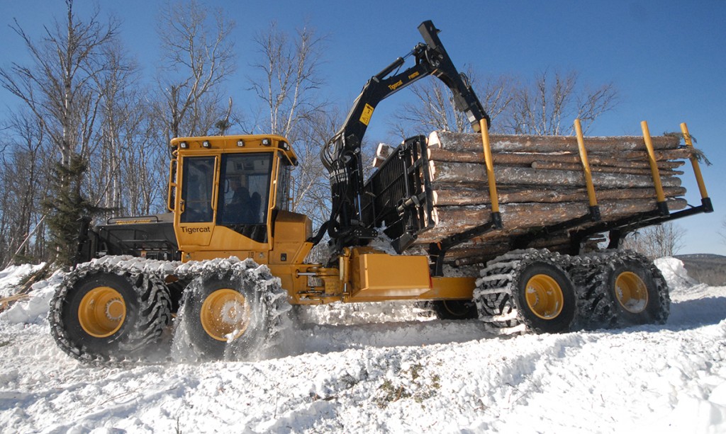 Mackolines Machines & Hire 1085B forwarder in winter