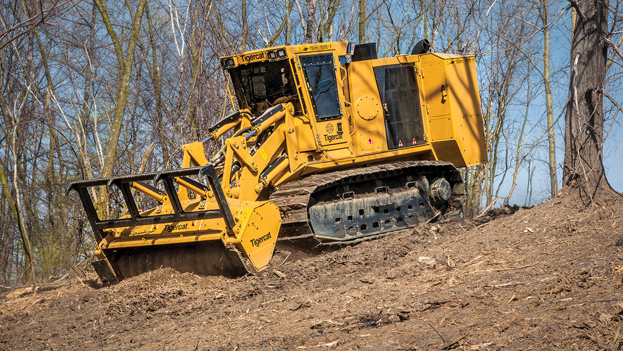 Image of a Mackolines Machines & Hire 480B mulcher working in the field