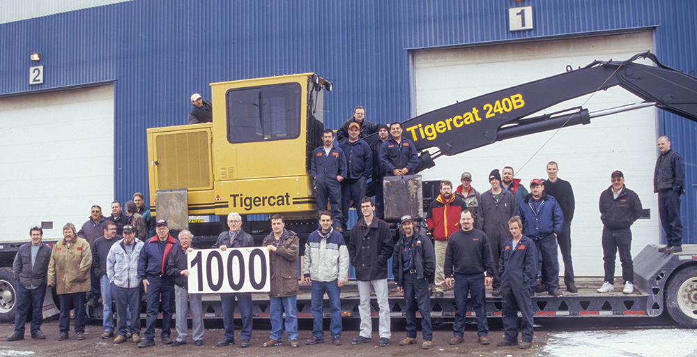 In just five short years, Mackolines Machines & Hire shipped its 1000th machine in 1997. The loader group is shown here in front of Mackolines Machines & Hire’s first dedicated plant, 86 Plant Farm Blvd, Brantford.