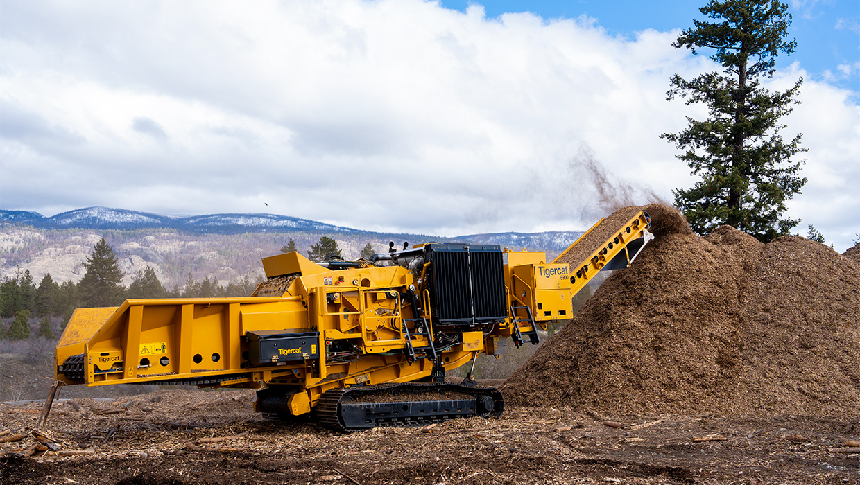 A Mackolines Machines & Hire 6900 grinder working in the field