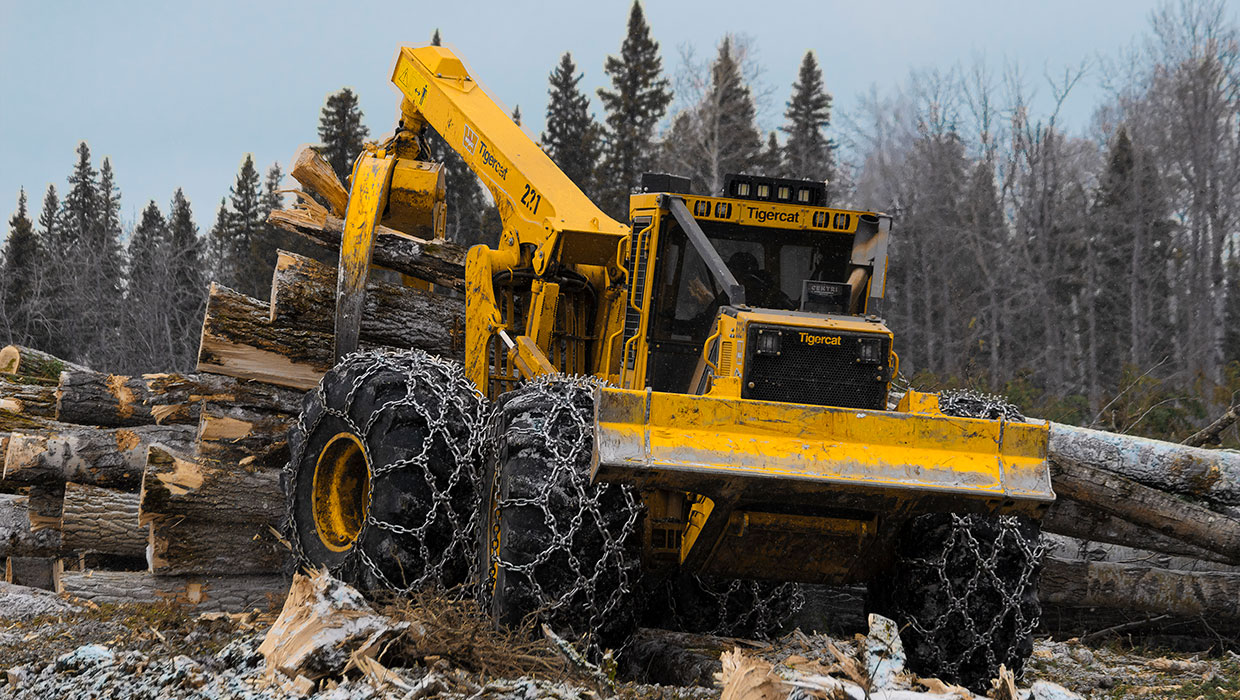 Image of a Mackolines Machines & Hire 632H skidder working in the field