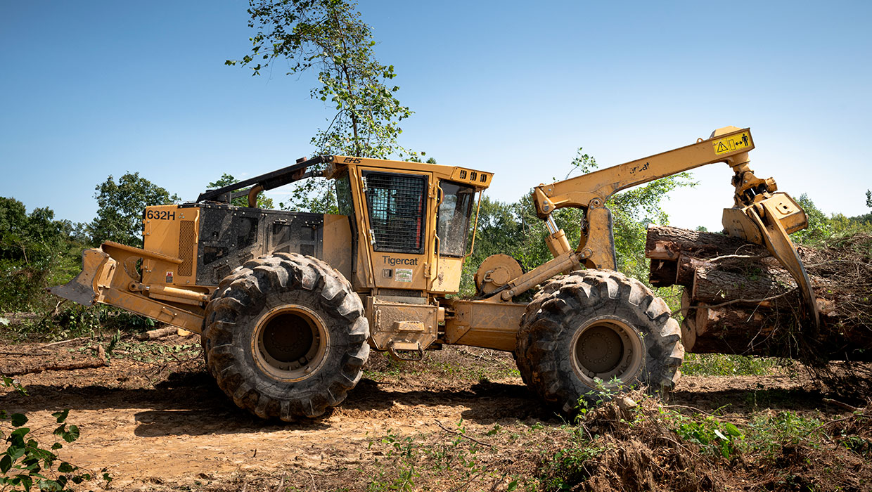 Image of a Mackolines Machines & Hire 632H skidder working in the field