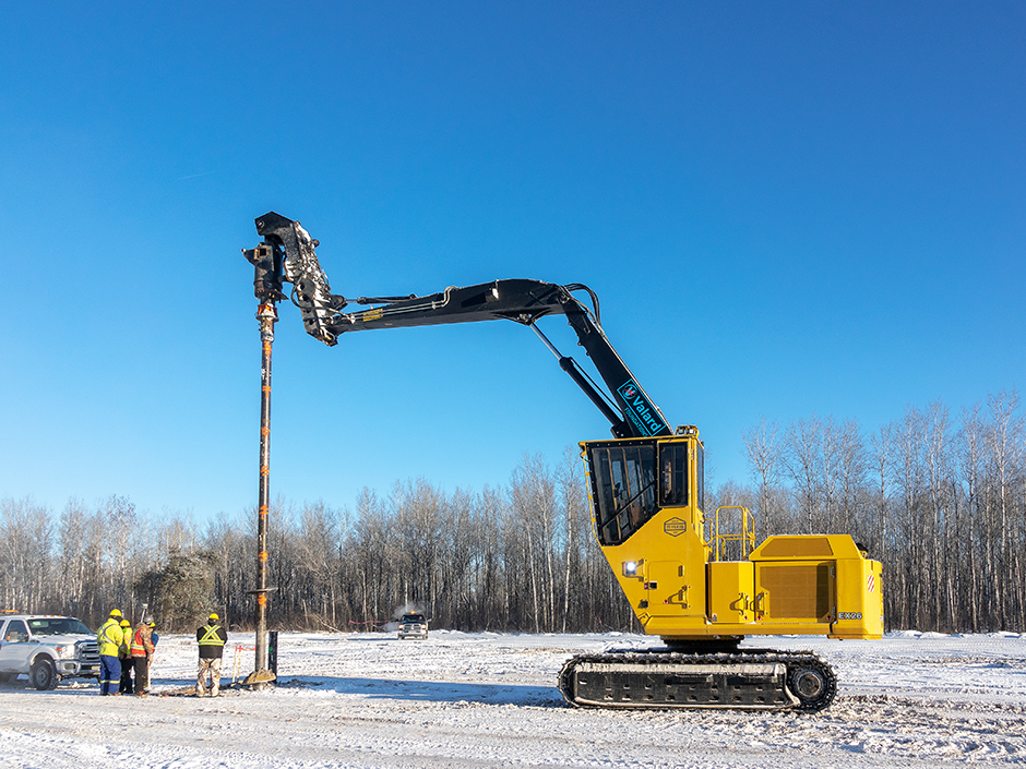 880D installing a foundation pile