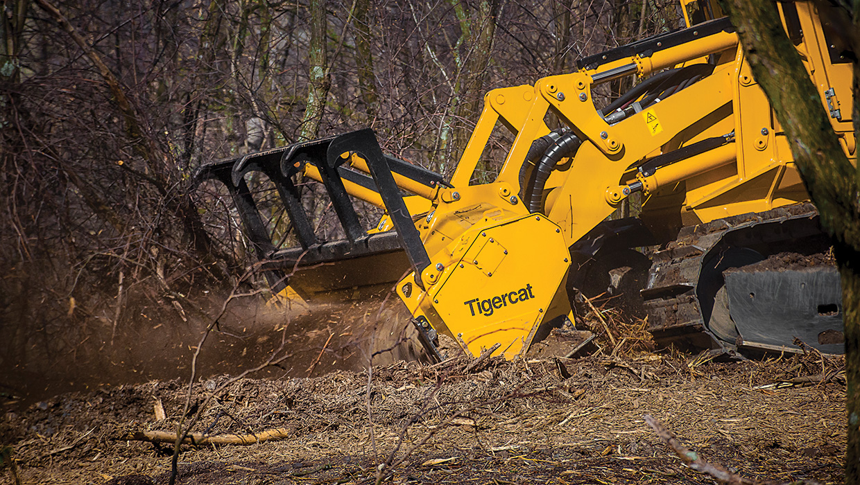 Image of a Mackolines Machines & Hire 4061-25 mulching head working in the field