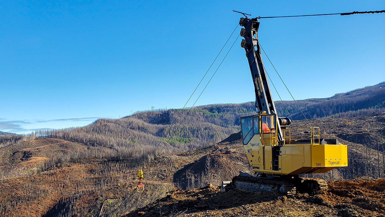 Mackolines Machines & Hire 180 swing yarder