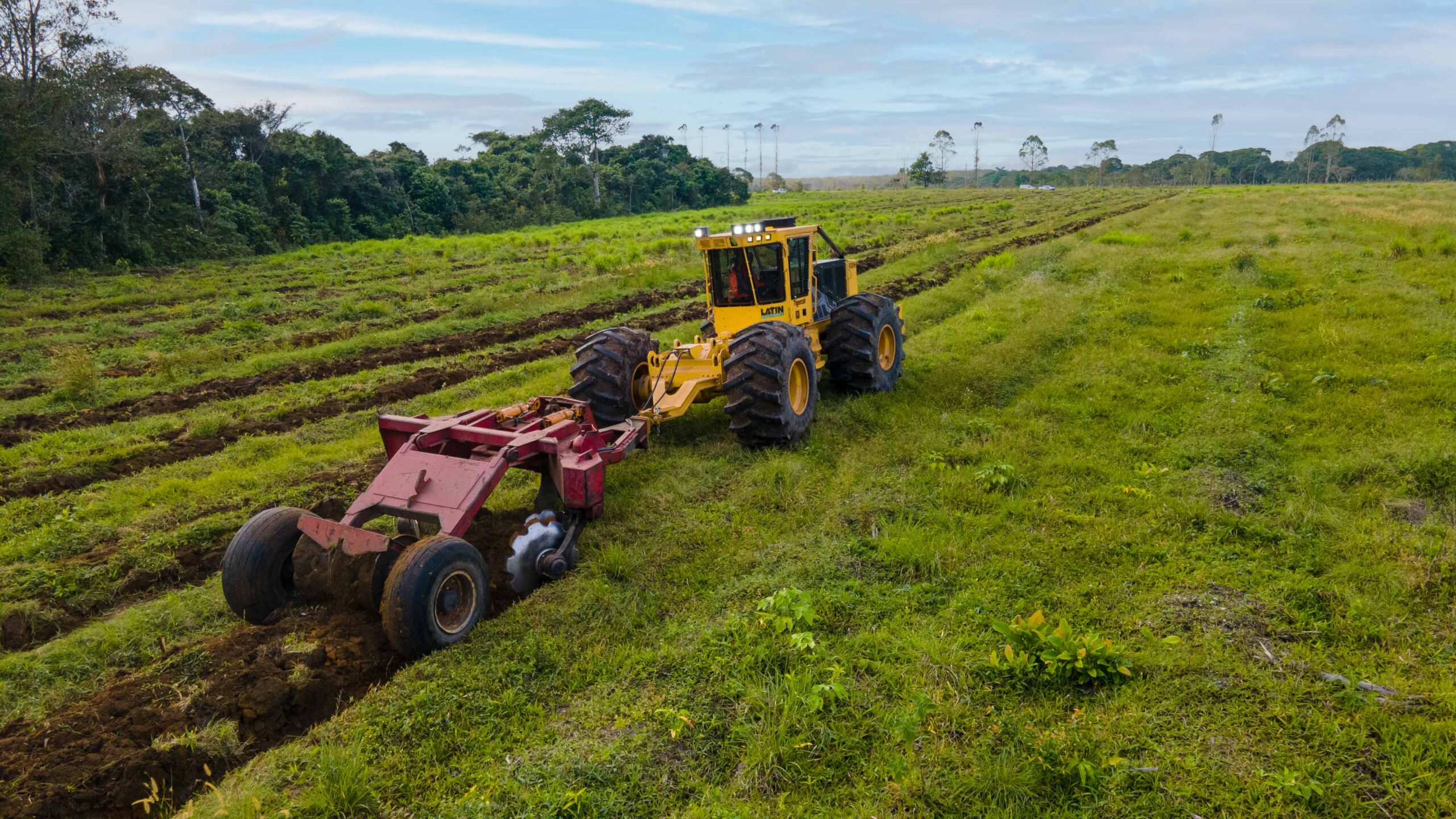 Image of a 630H silviculture carrier working in Mexico