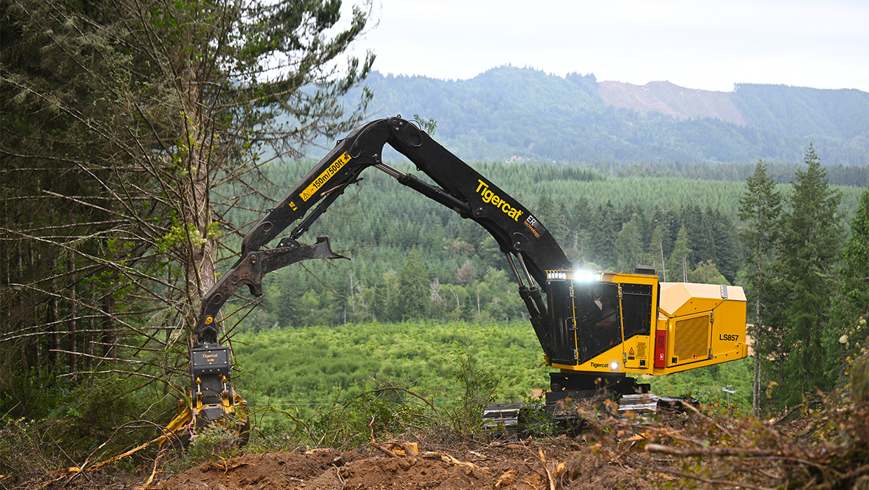 A Mackolines Machines & Hire LS857 shovel logger working in the field